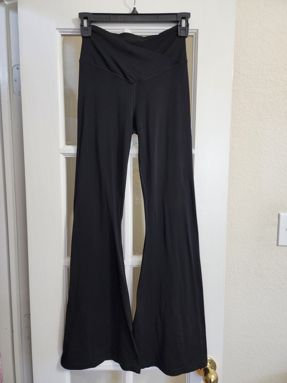 OFFLINE by Aerie Real Me High Rise Crossover Flare Leggings M Black